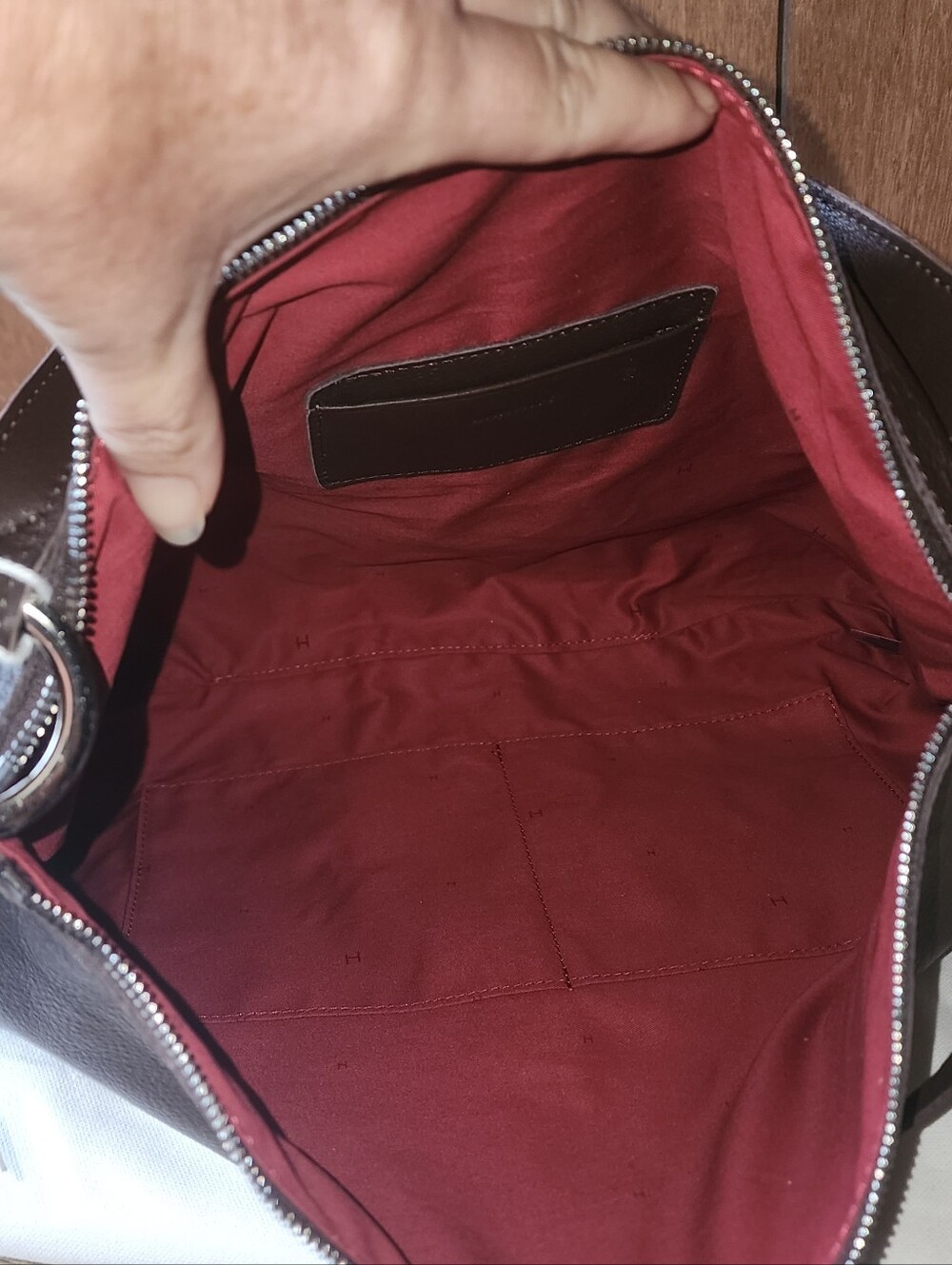NWT Hammitt Kyle Large Zip Studded Shoulder Bag - Picture 9 of 9